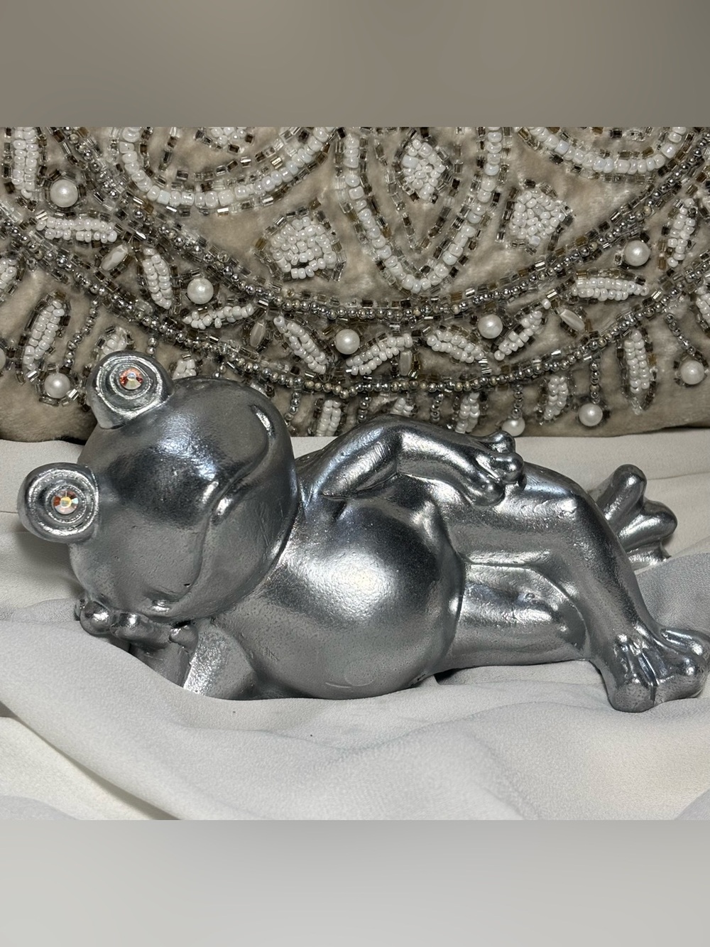 Silver tone ceramic frog figurine home decor glamorous funny gift nature animal